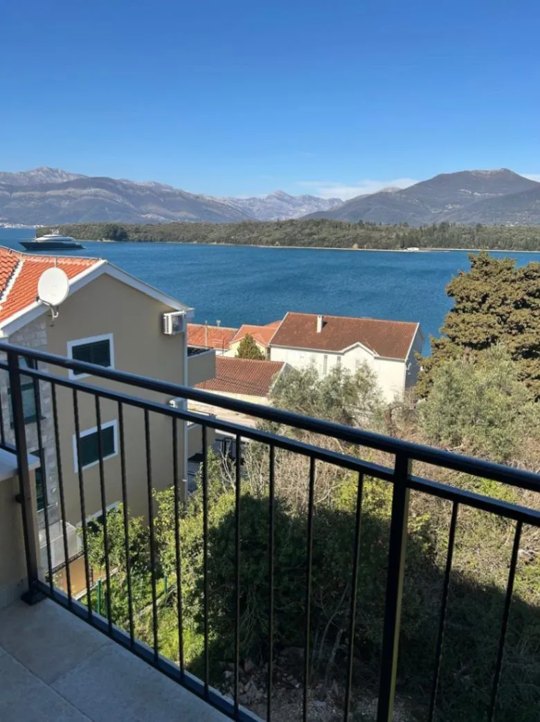 Prodaja, trosoban stan, 96m², Đuraševići, Tivat