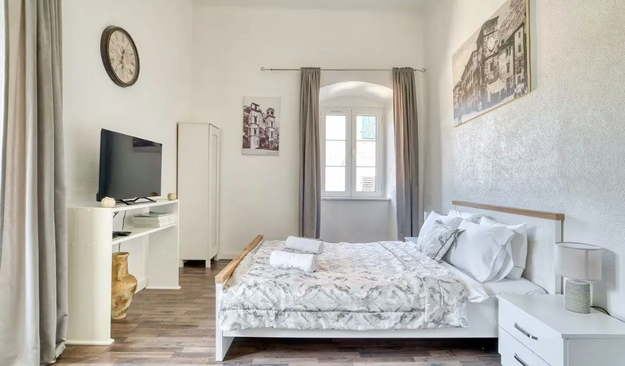 Sale, one bedroom apartment, 42m², Stari Grad Kotor, Kotor