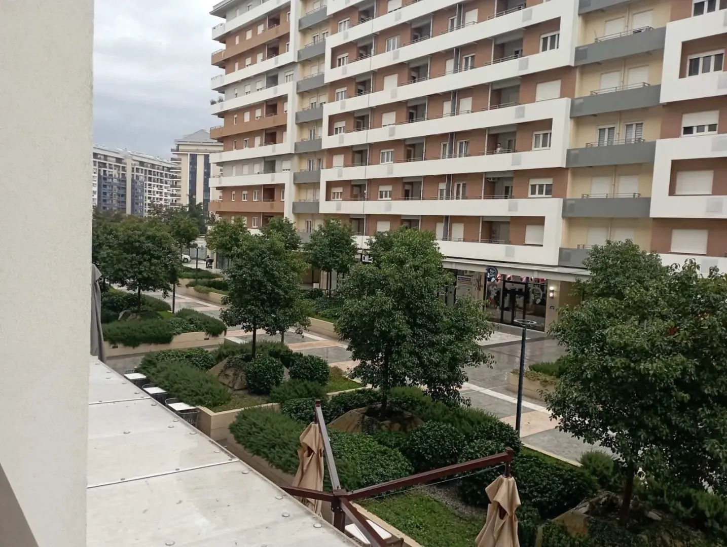 Izdavanje, jednosoban stan, 40m², Central Point, Podgorica