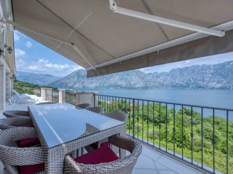 Prodaja, trosoban stan, 167m², Prčanj, Kotor - image 3