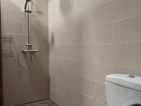 Izdavanje, jednosoban stan, 50m², Centar, Tivat - image 9