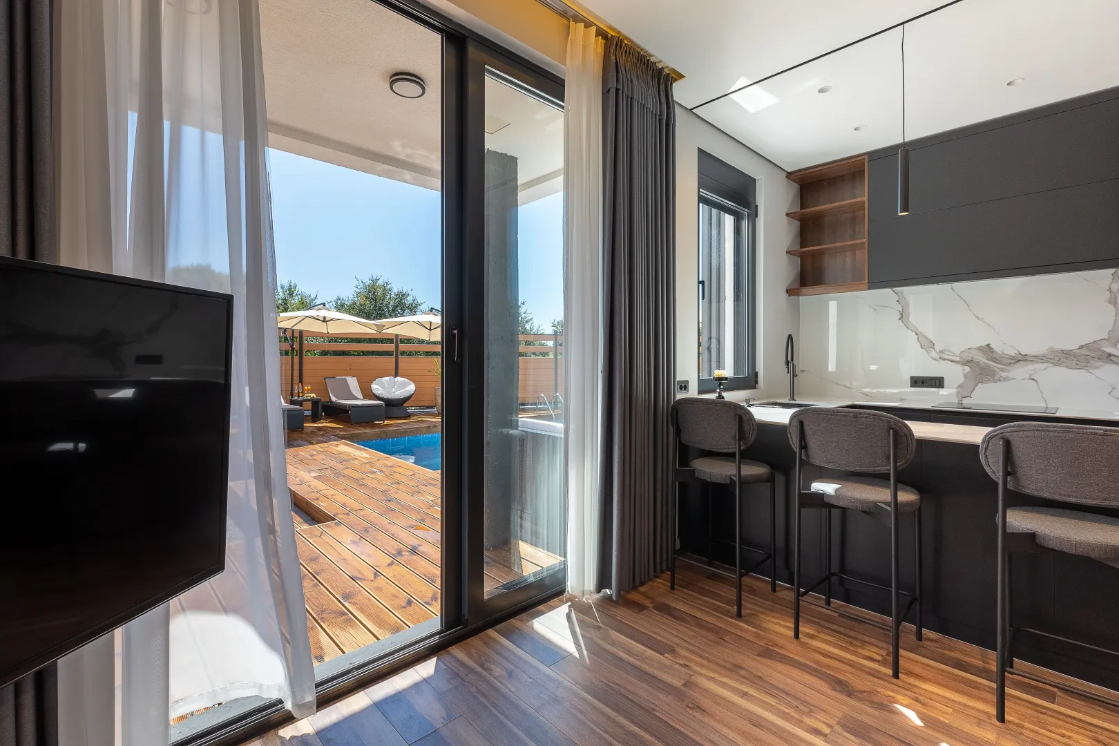 Prodaja, jednosoban stan, 54m², Lastva Grbaljska, Kotor