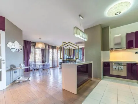 Izdavanje, trosoban stan, 140m², Preko Morače, Podgorica - image 3