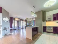 Izdavanje, trosoban stan, 140m², Preko Morače, Podgorica - image 3