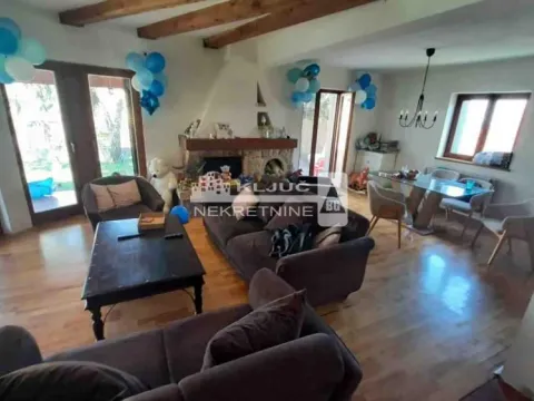 Sale, house, 388m², Voždovačka Crkva, Voždovac Sve Podlokacije