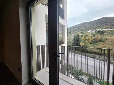 Prodaja, garsonjera, 45m², Porto Montenegro, Tivat - image 3