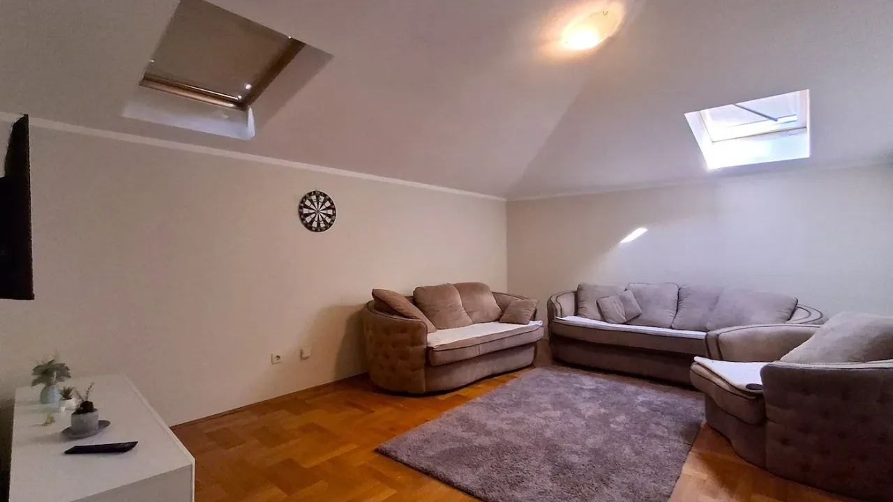 Izdavanje, stan, 98m², Drac, Podgorica