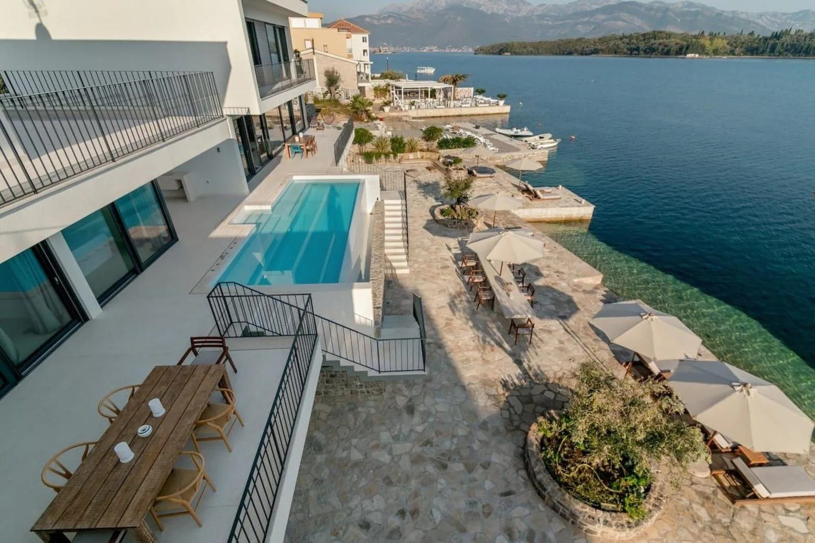 Prodaja, kuća, 676m², Đuraševići, Tivat