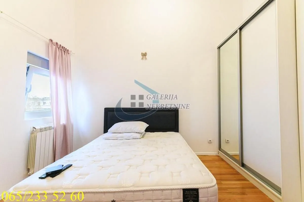 Prodaja, četvorosoban stan, 101m², Autokomanda, Voždovac Sve Podlokacije
