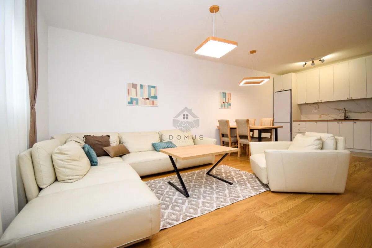 Izdavanje, dvosoban stan, 75m², City Kvart, Podgorica