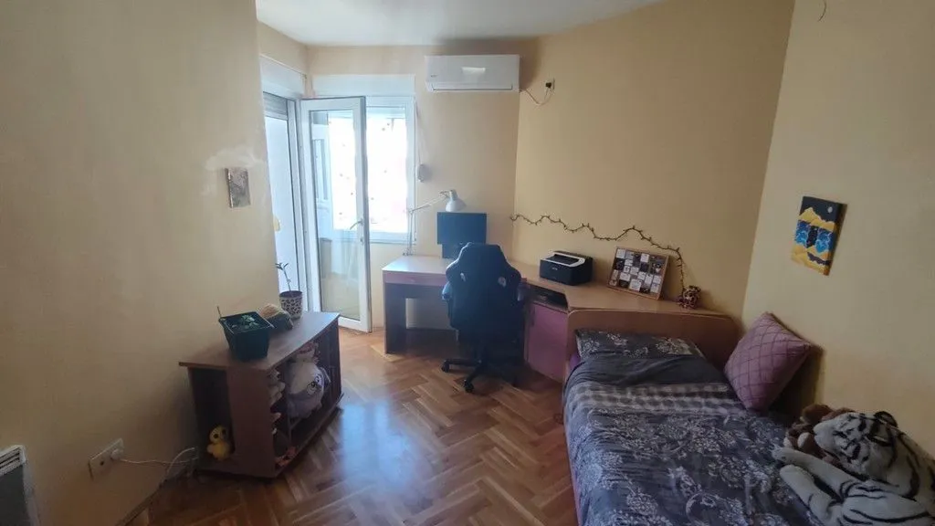 Prodaja, trosoban stan, 90m², Blok 9, Podgorica
