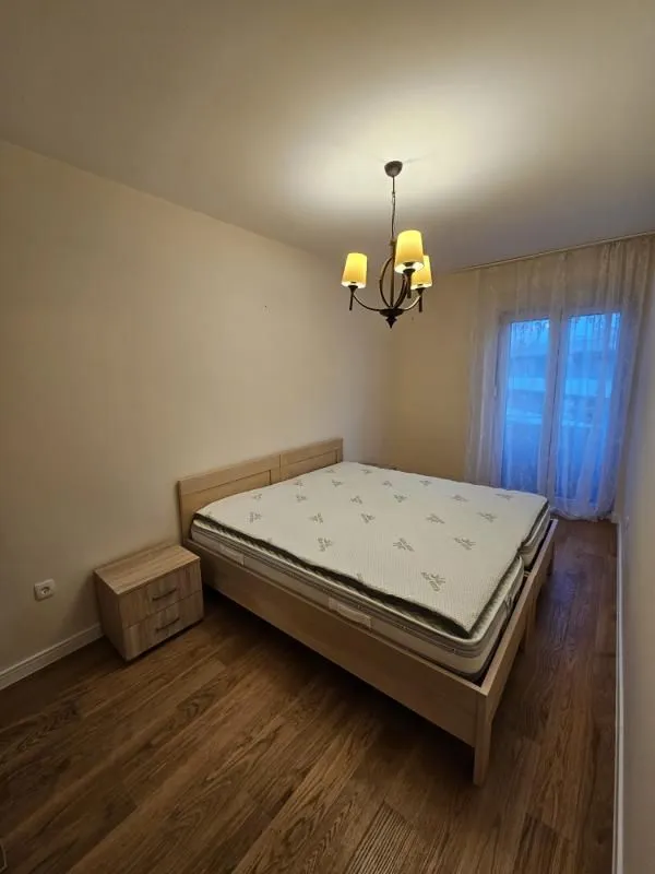 Izdavanje, jednosoban stan, 44m², Central Point, Podgorica