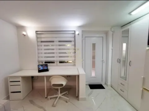 Rent, one bedroom apartment, 30m², Vračar Sve Podlokacije, Beograd - image 7