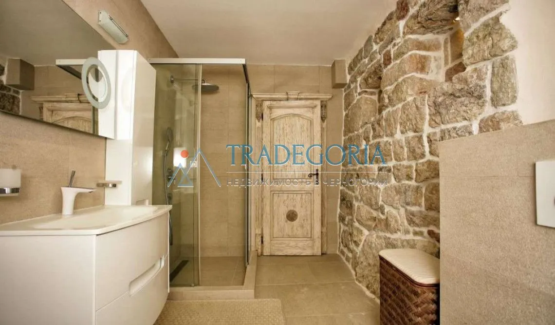 Prodaja, kuća, 350m², Reževići, Budva