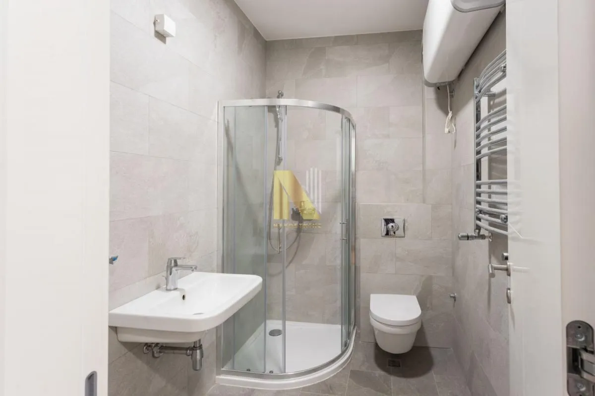 Prodaja, dvosoban stan, 49m², Centar, Novi Sad