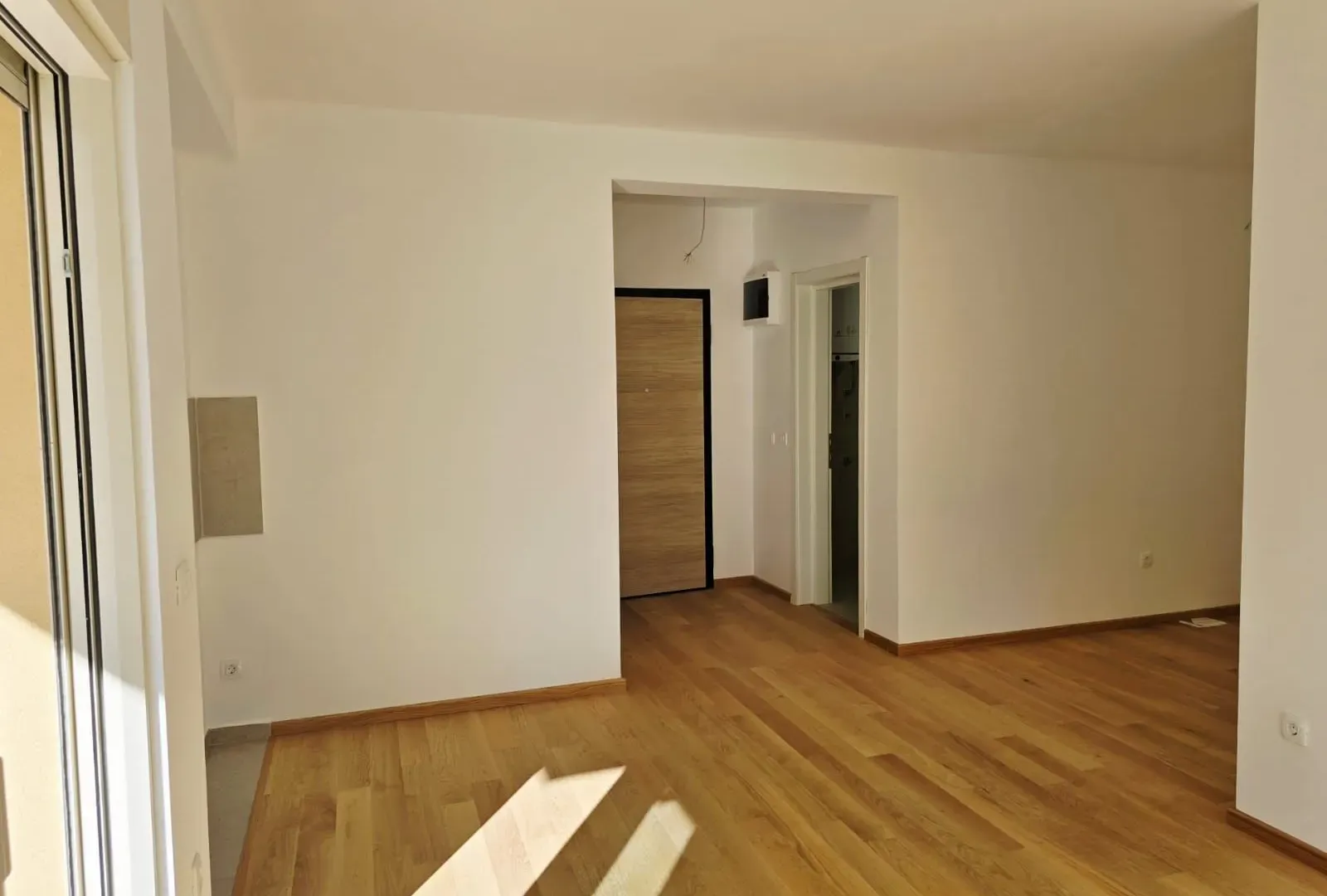 Prodaja, dvosoban stan, 65m², Centar, Budva