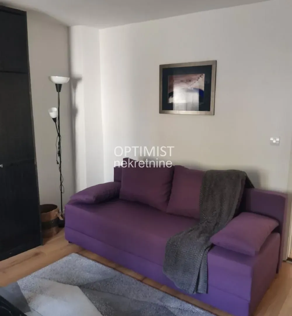 Izdavanje, dvosoban stan, 46m², Zemun Gornji Grad, Zemun Sve Podlokacije