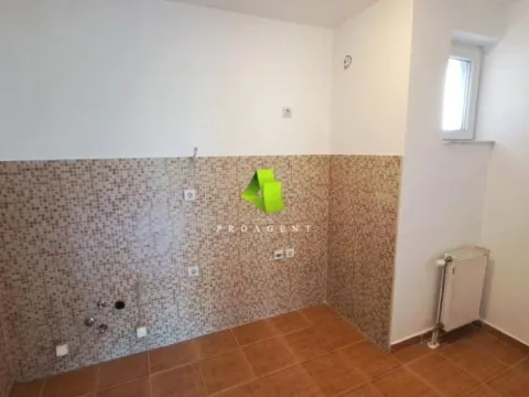 Izdavanje, poslovni prostor, 73m², Dom zdravlja, Niš - image 3