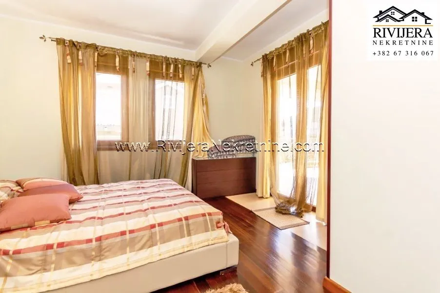Prodaja, kuća, 330m², Đenovići, Herceg Novi