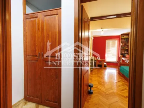 Prodaja, četvorosoban stan, 84m², Gundulićev Venac, Beograd - image 11