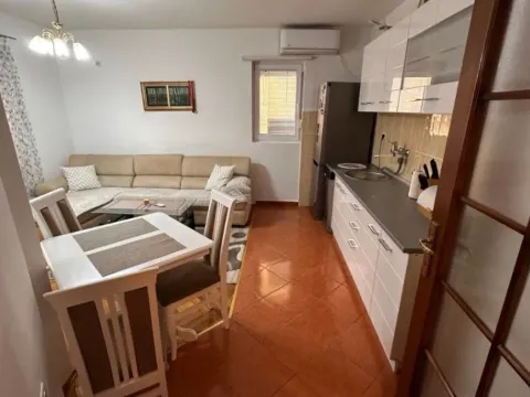 Prodaja, jednosoban stan, 45m², Makedonsko naselje, Bar - image 5