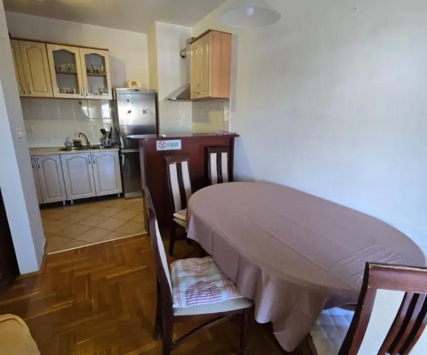 Izdavanje, dvosoban stan, 48m², Podgorica, Crna Gora
