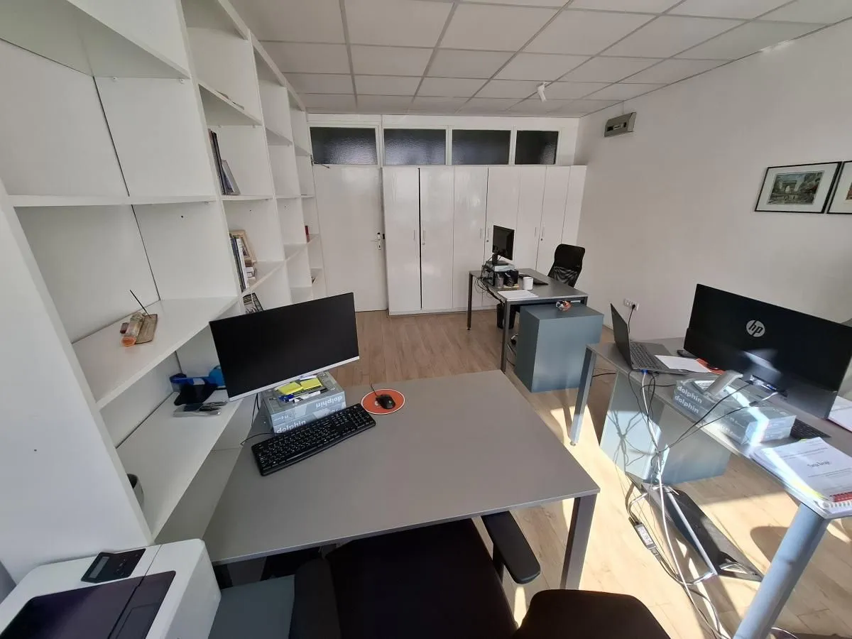 Sale, office space, 30m², Bulevar Oslobodjenja, Novi Sad Sve Podlokacije