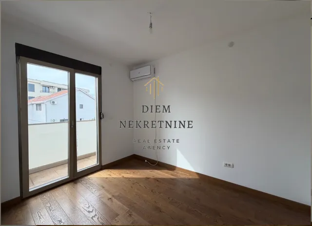 Rent, office space, 56m², City Kvart, Podgorica