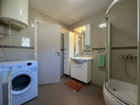 Izdavanje, stan, 95m², Centar, Budva - image 8