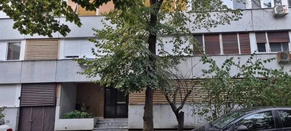 Izdavanje, trosoban stan, 90m², Novi Beograd Sve Podlokacije, Beograd
