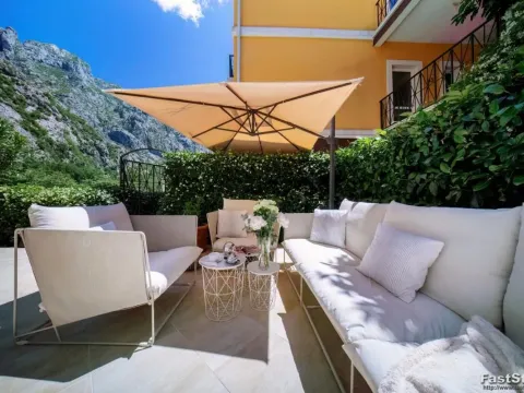 Prodaja, dvosoban stan, 63m², Orahovac, Kotor - image 17