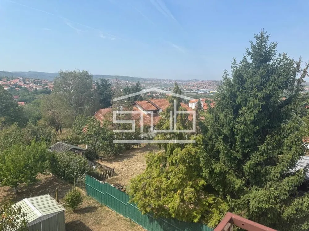 Prodaja, kuća, 300m², Boleč, Grocka