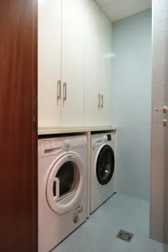 Izdavanje, četvorosoban stan, 178m², City Kvart, Podgorica - image 12