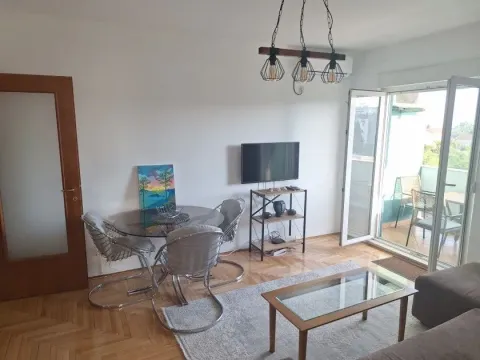 Rent, one bedroom apartment, 45m², Pobrežje, Podgorica - image 4