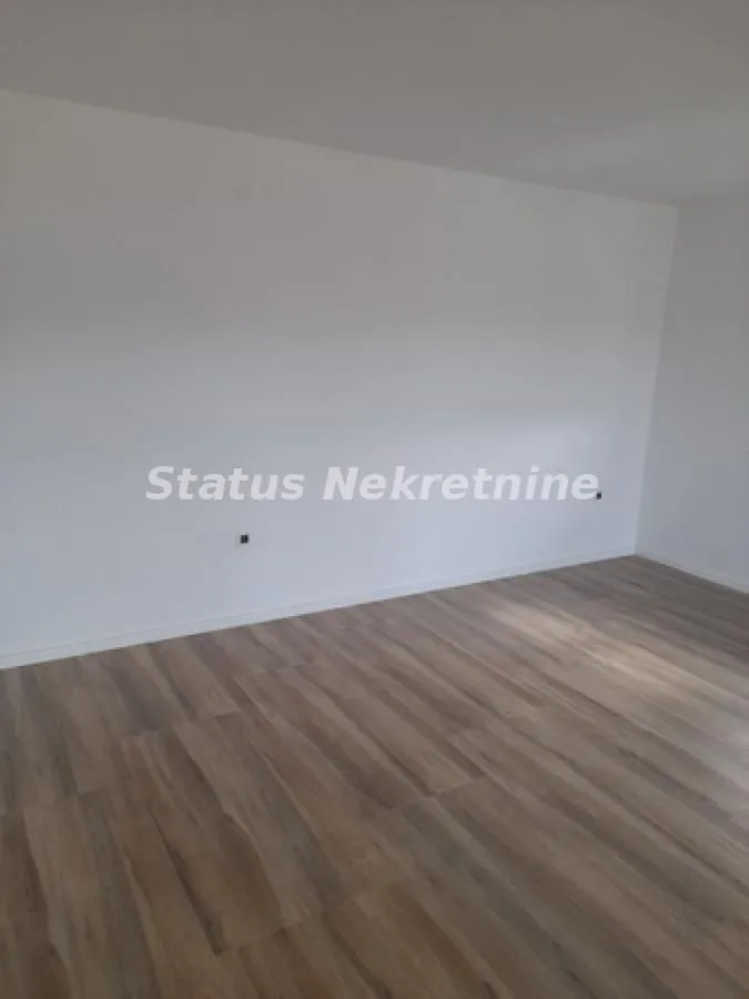 Prodaja, četvorosoban stan, 116m², Petrovaradin, Novi Sad