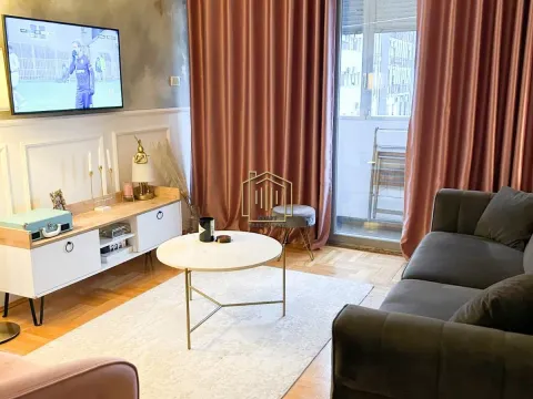 Prodaja, jednosoban stan, 38m², Podgorica, Crna Gora - image 1