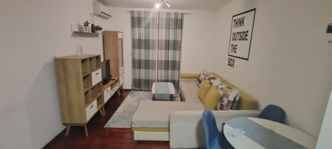 Izdavanje, jednosoban stan, 44m², Stari Aerodrom, Podgorica