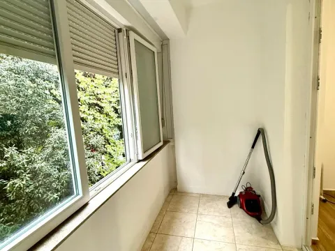 Izdavanje, dvosoban stan, 68m², Centar, Podgorica - image 9