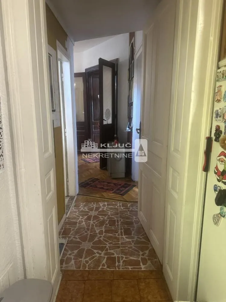 Sale, three bedroom apartment, 87m², Kalenić Pijaca, Vračar Sve Podlokacije
