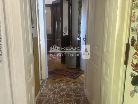 Sale, three bedroom apartment, 87m², Kalenić Pijaca, Vračar Sve Podlokacije - image 6