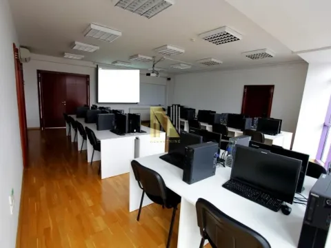 Rent, office space, 500m², Adamovićevo Naselje, Novi Sad Sve Podlokacije - image 8