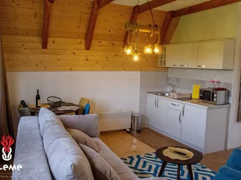 Prodaja, trosoban stan, 53m², Žabljak, Crna Gora - image 14