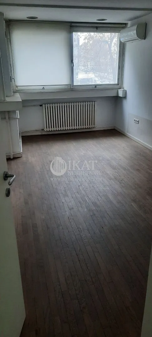 Sale, office space, 350m², Vračar Sve Podlokacije, Beograd