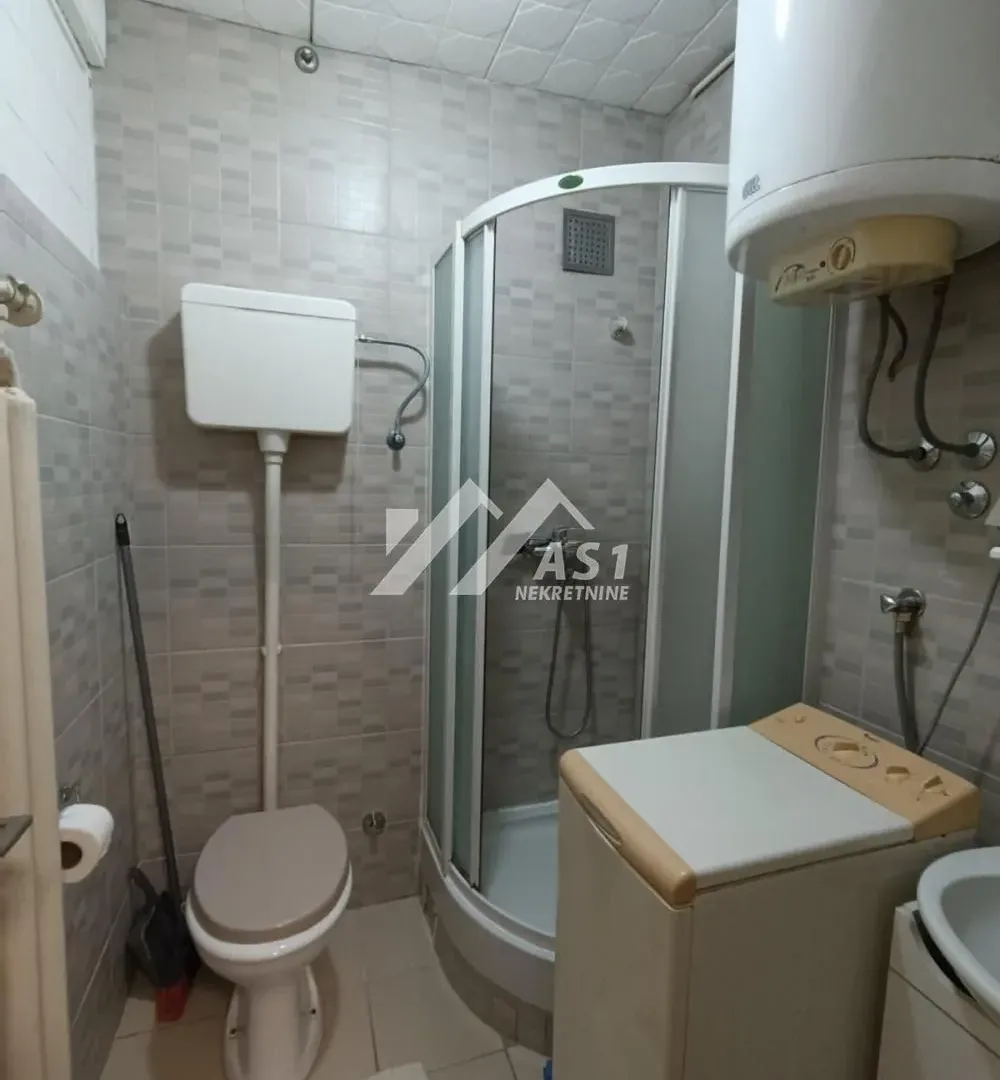Prodaja, dvosoban stan, 44m², Liman 1, Novi Sad Sve Podlokacije