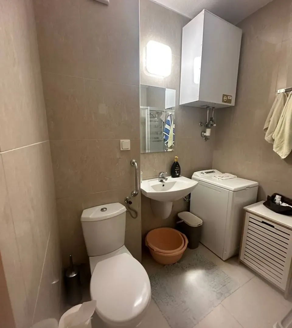 Prodaja, jednosoban stan, 44m², Lazi, Budva