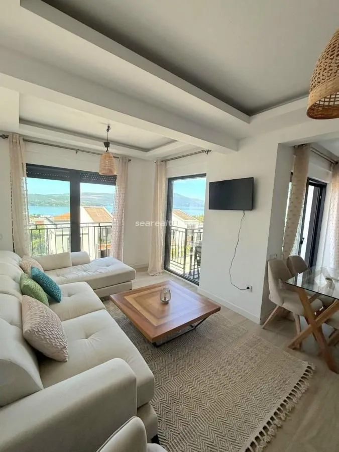 Prodaja, dvosoban stan, 70m², Tivat, Crna Gora