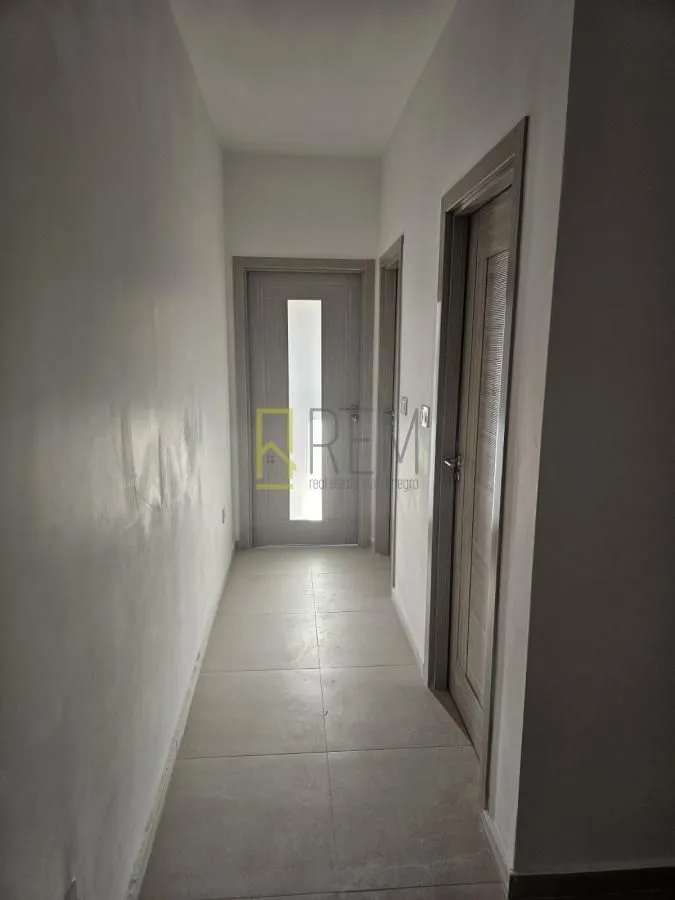 Sale, two bedroom apartment, 69m², Šušanj, Bar
