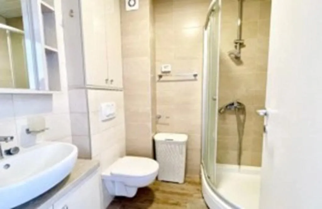 Izdavanje, jednosoban stan, 50m², City Kej, Podgorica