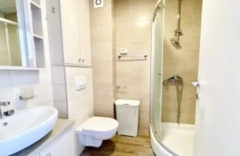 Izdavanje, jednosoban stan, 50m², City Kej, Podgorica - image 3