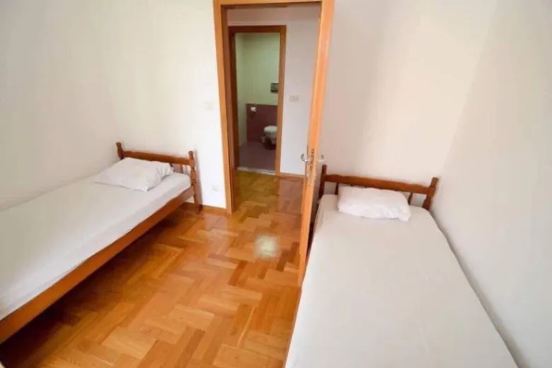Prodaja, dvosoban stan, 72m², Đenovići, Herceg Novi